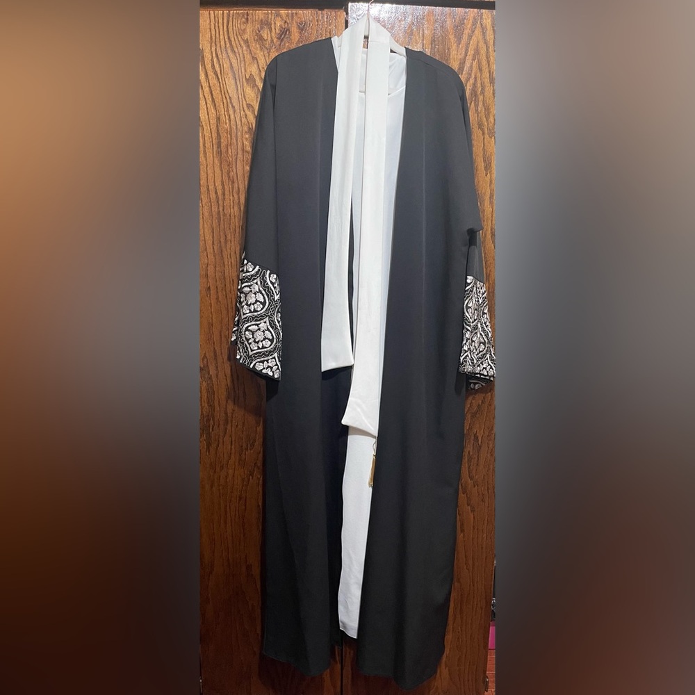 Two piece Black - white Abaya